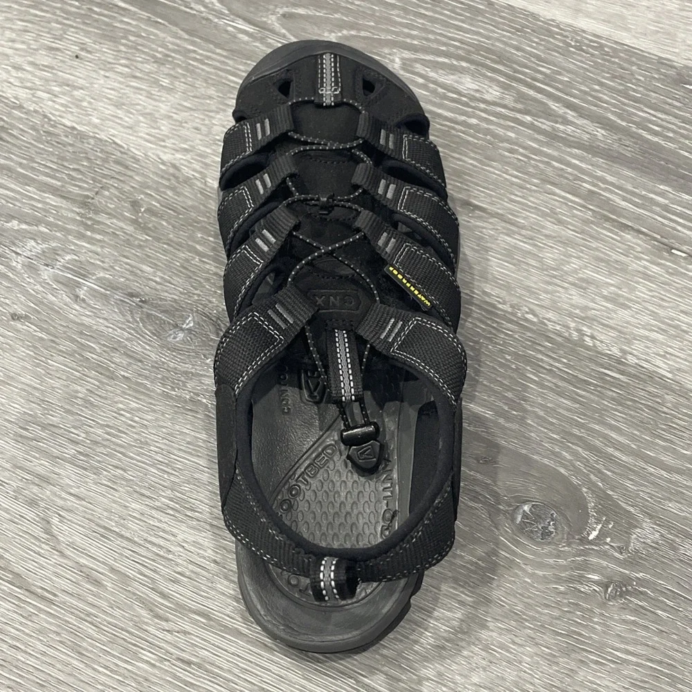 Keen Clearwater CNX Sandals Black Lace-Lock Bungee Mens 11 Right Foot only
